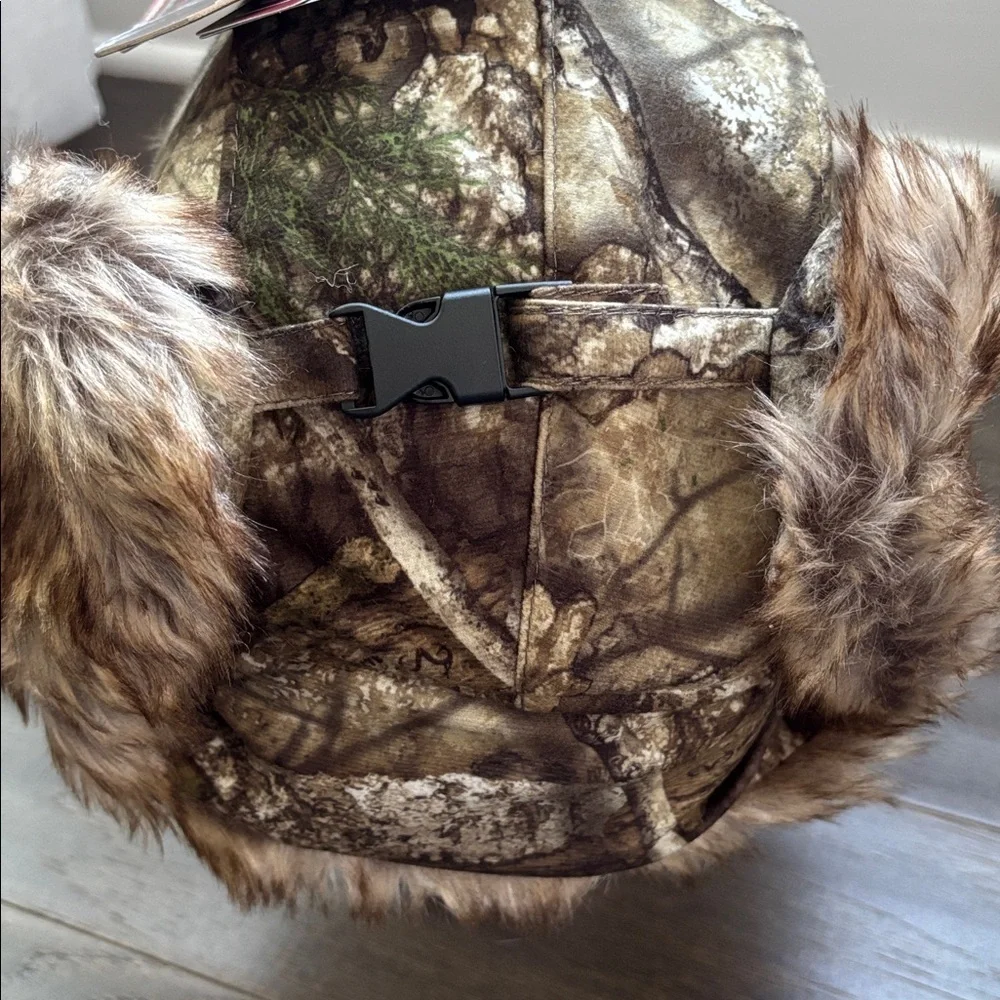 Realtree APX Hot Shot Insulated,anti microbial,faux fur,quilt lined earflap/trap